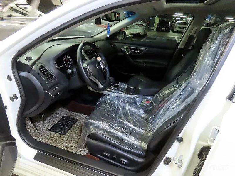 Nissan altima