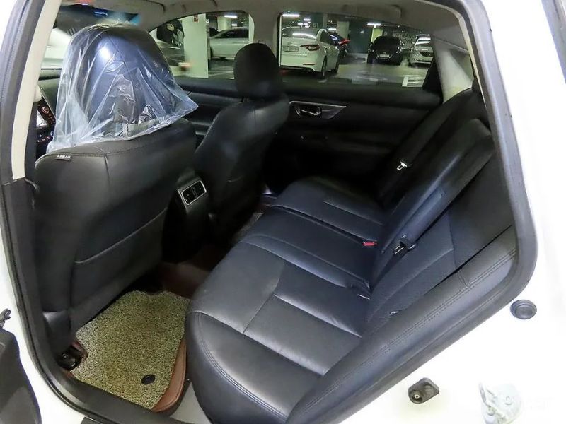 Nissan altima