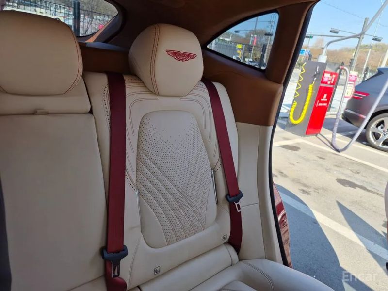 Astonmartin DBX