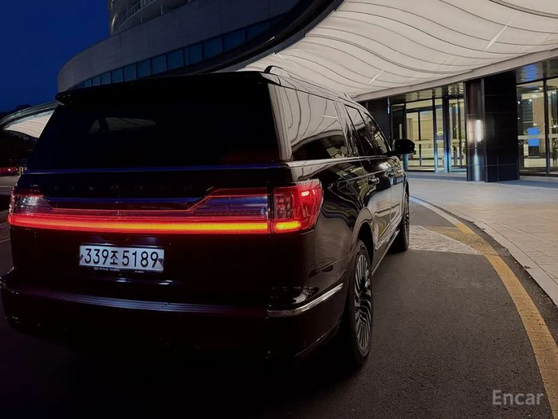 Lincoln Navigator