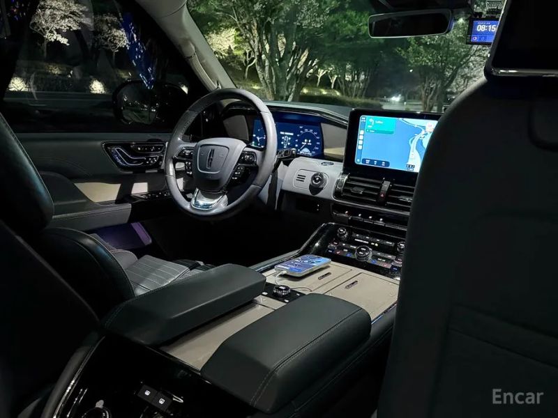 Lincoln Navigator