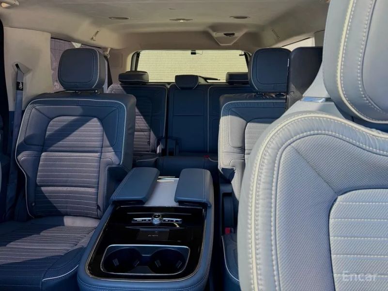 Lincoln Navigator