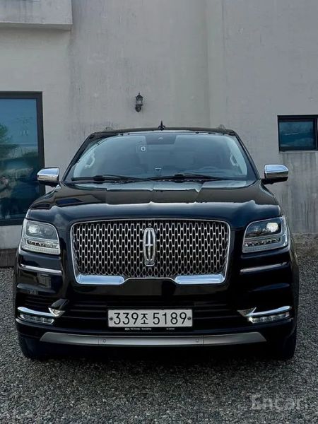 Lincoln Navigator