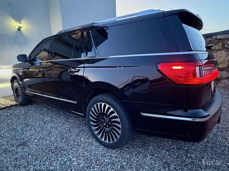 Lincoln Navigator