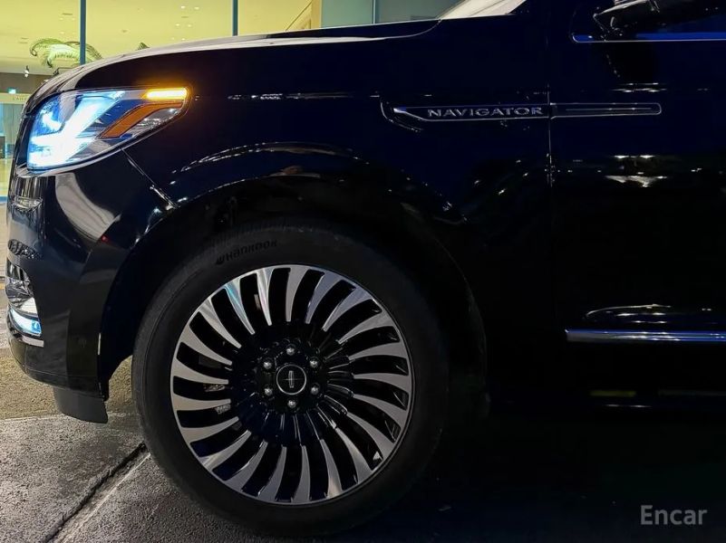 Lincoln Navigator