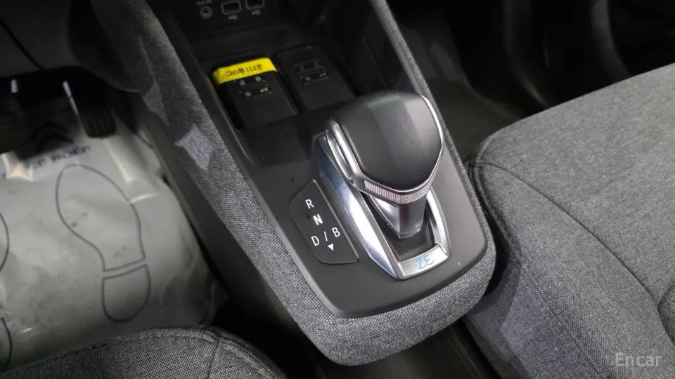 Renault-KoreaSamsung Zoe