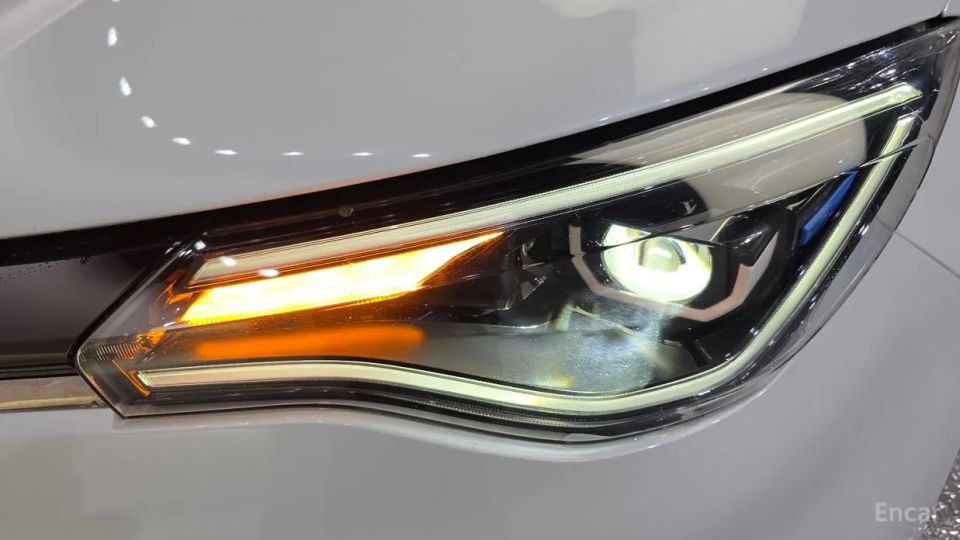 Renault-KoreaSamsung Zoe
