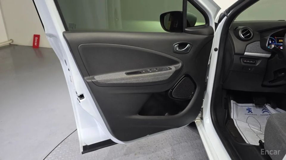 Renault-KoreaSamsung Zoe