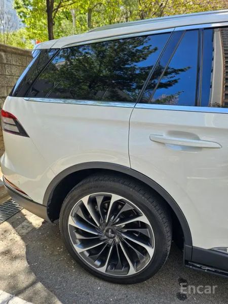 Lincoln Aviator
