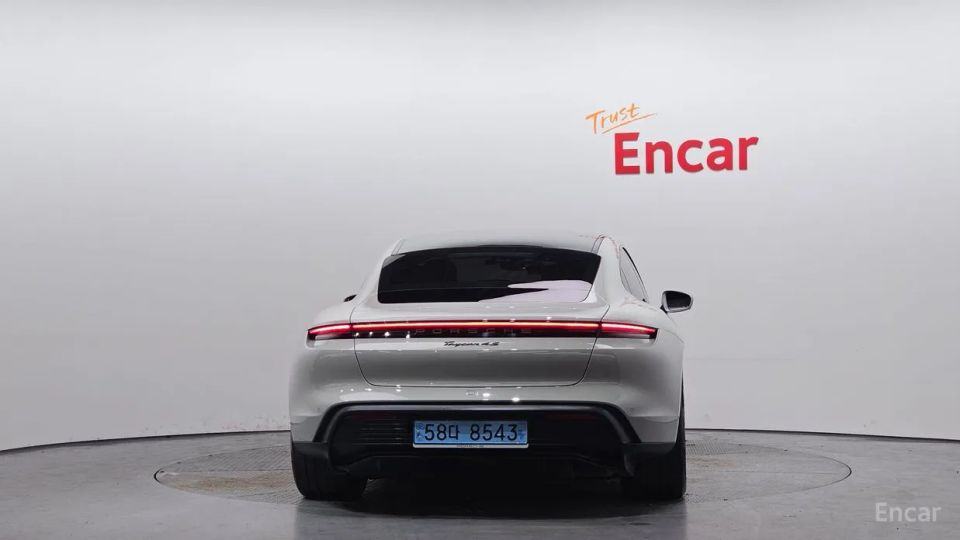 Porsche Taycan