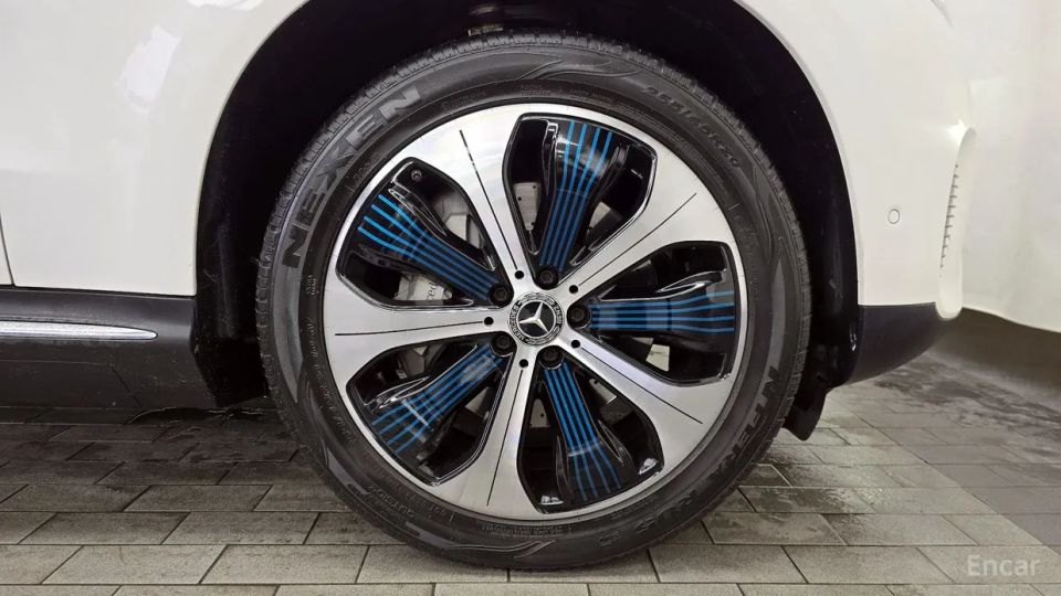 Mercedes-Benz EQC