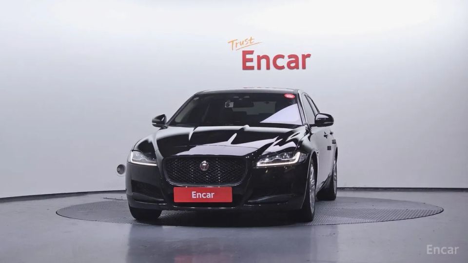 Jaguar xf