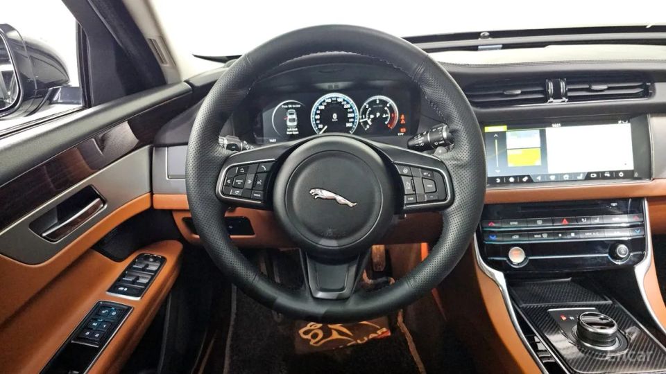 Jaguar xf