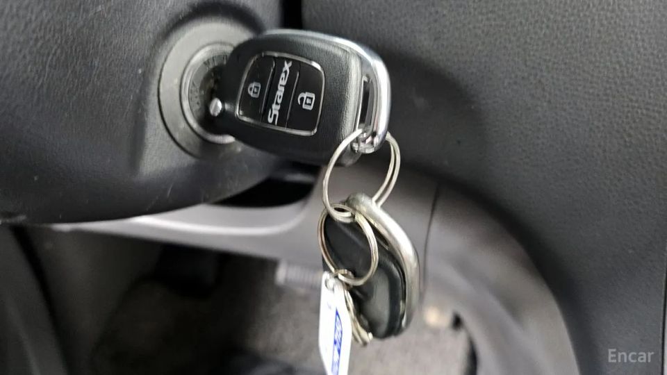 Hyundai Starex
