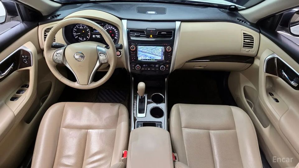 Nissan altima