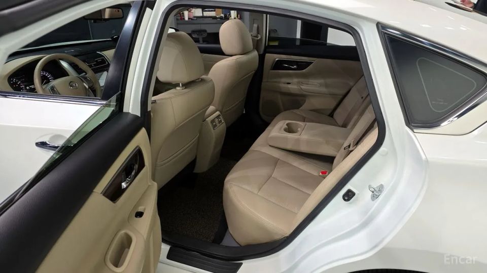 Nissan altima