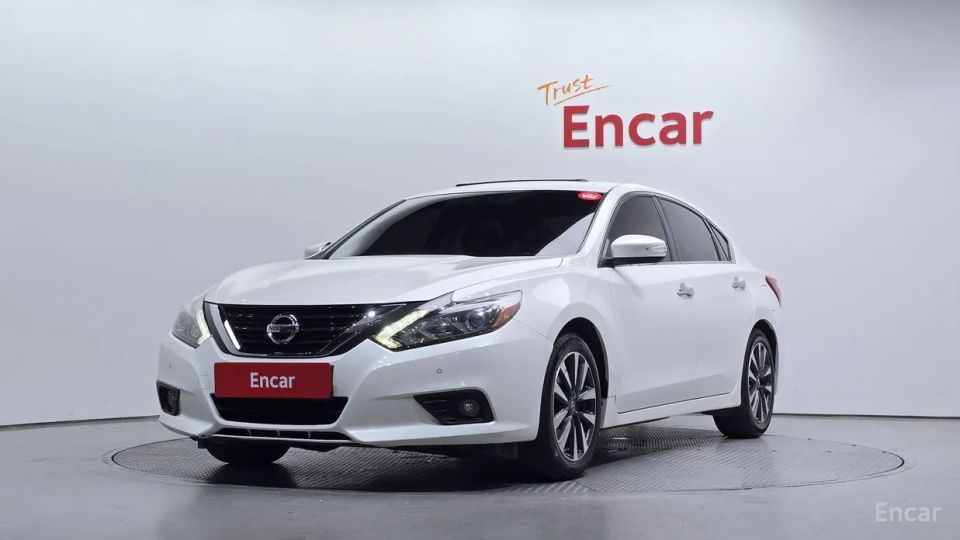 Nissan altima