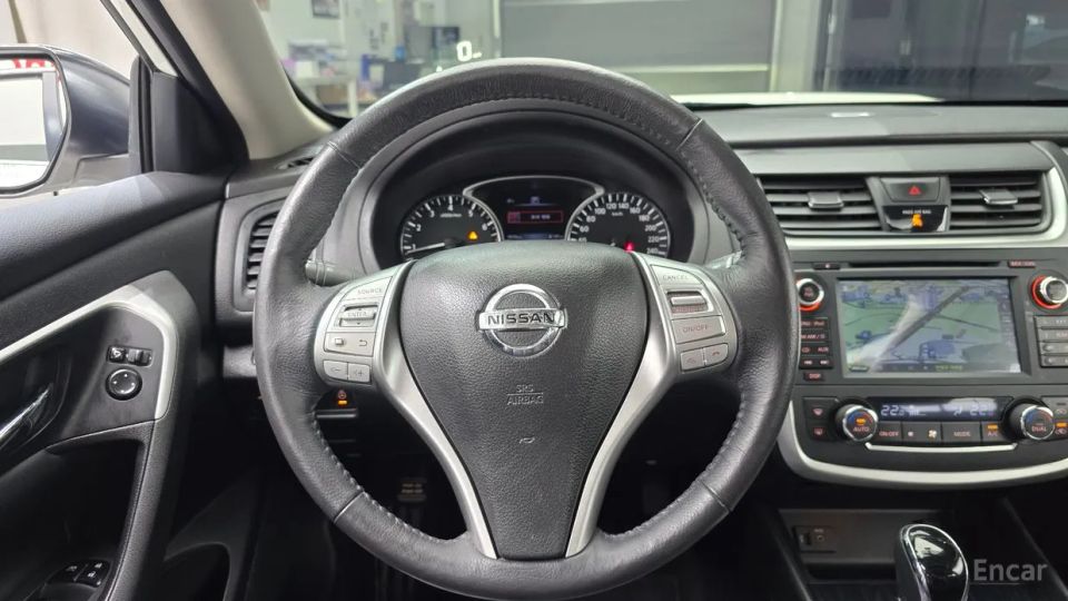 Nissan altima