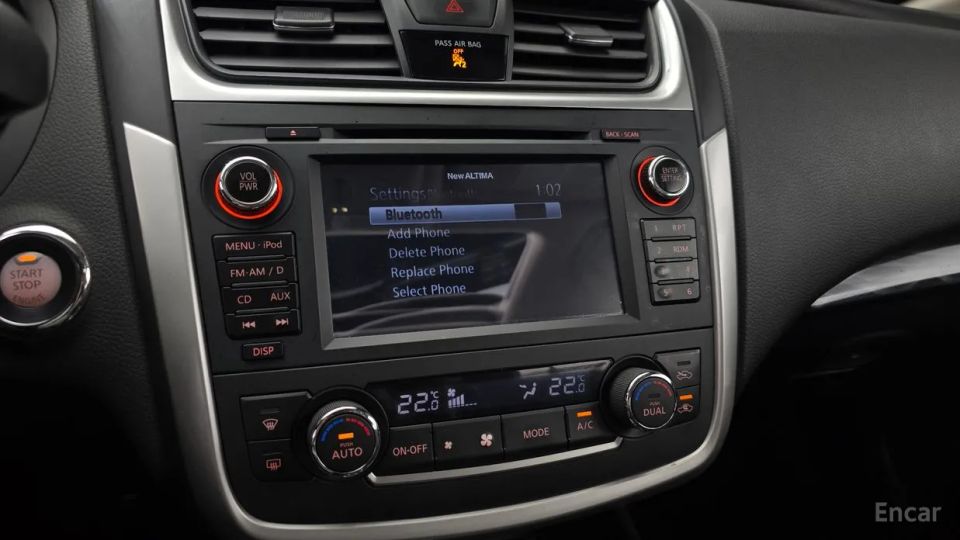 Nissan altima