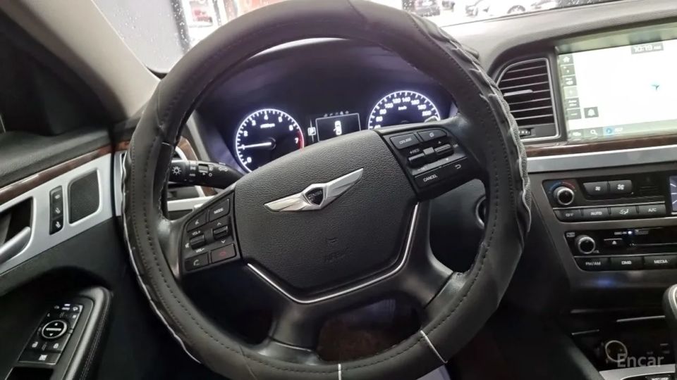 Hyundai Genesis