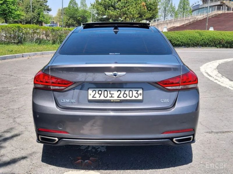 Hyundai Genesis