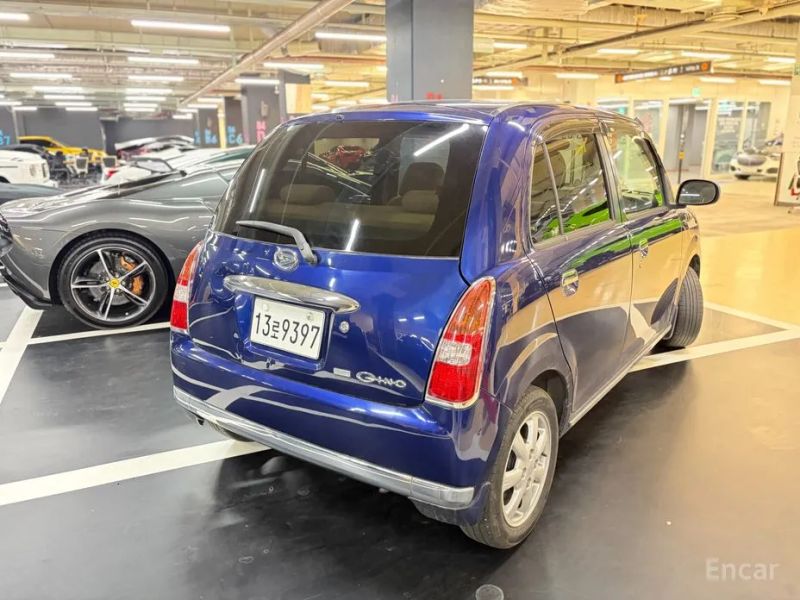 Daihatsu Mira Gino