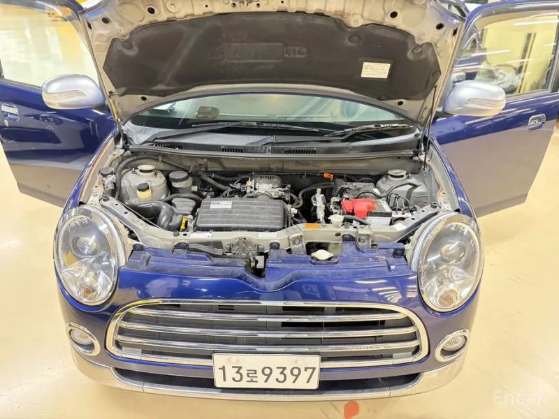 Daihatsu Mira Gino