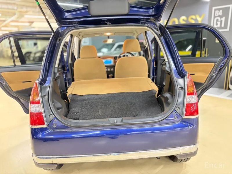 Daihatsu Mira Gino