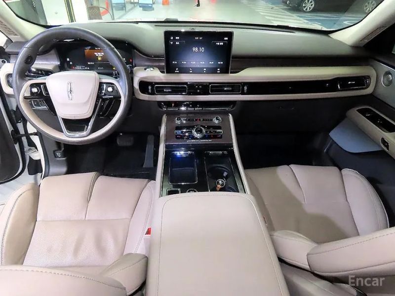 Lincoln Aviator