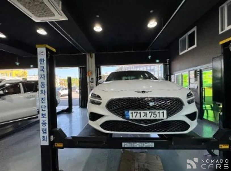 Genesis G70