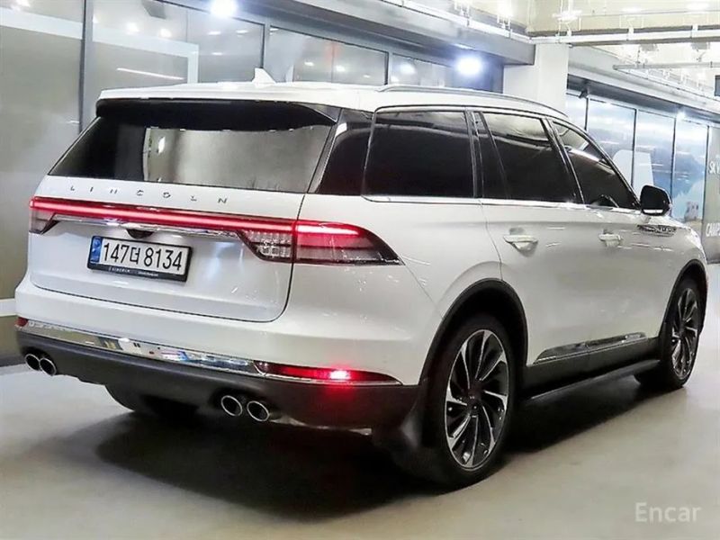 Lincoln Aviator