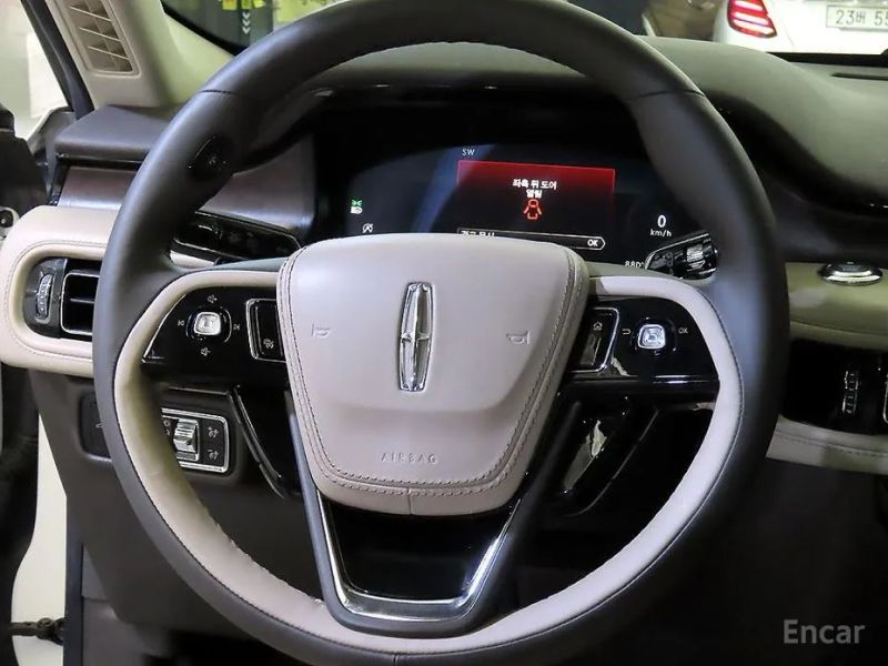 Lincoln Aviator