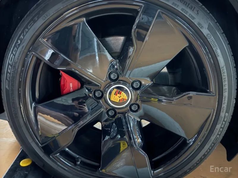 Porsche Taycan