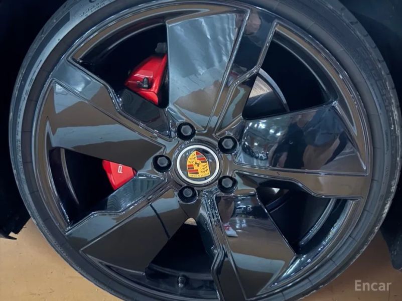 Porsche Taycan