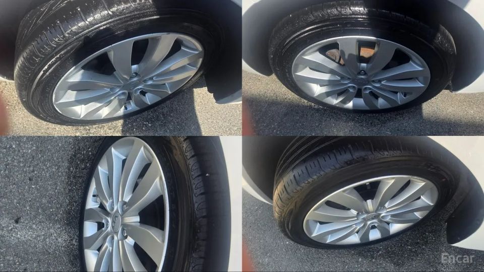 Kia Carens