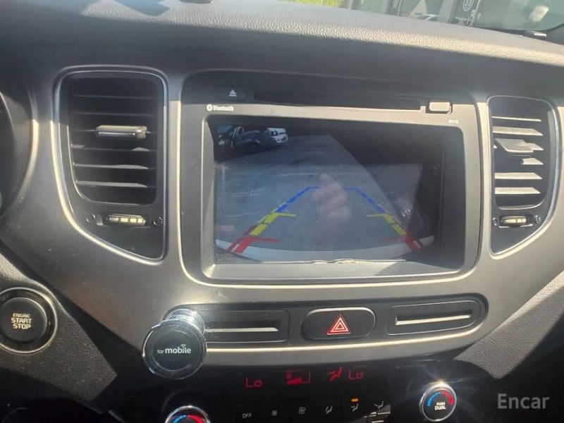 Kia Carens