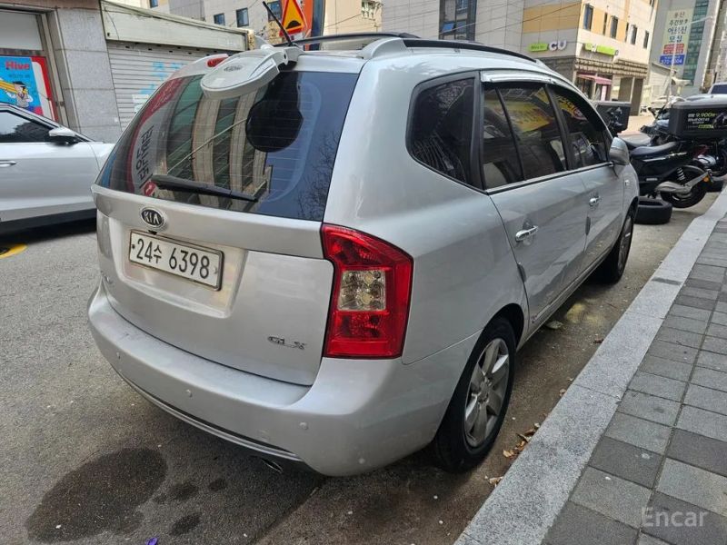 Kia Carens