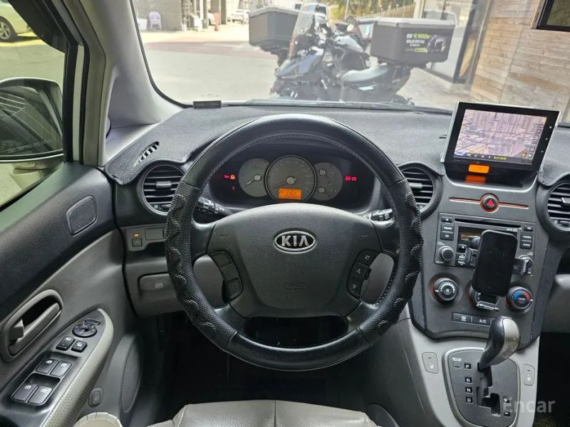 Kia Carens