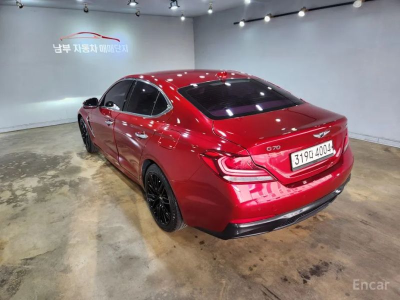 Genesis G70