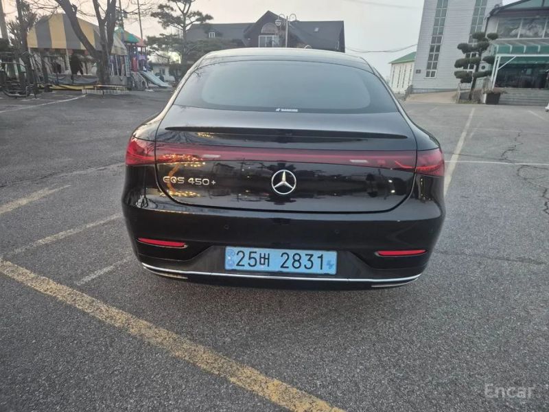 Mercedes-Benz EQS