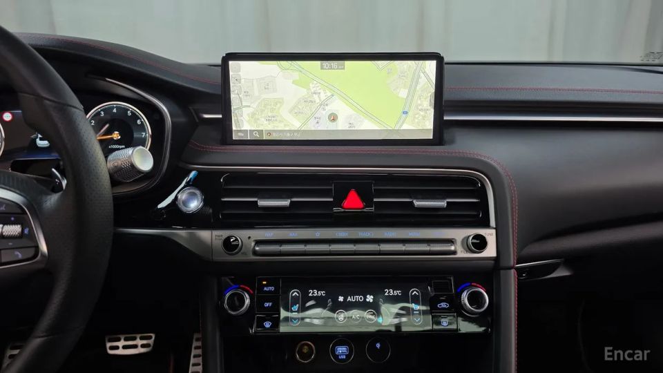 Genesis G70