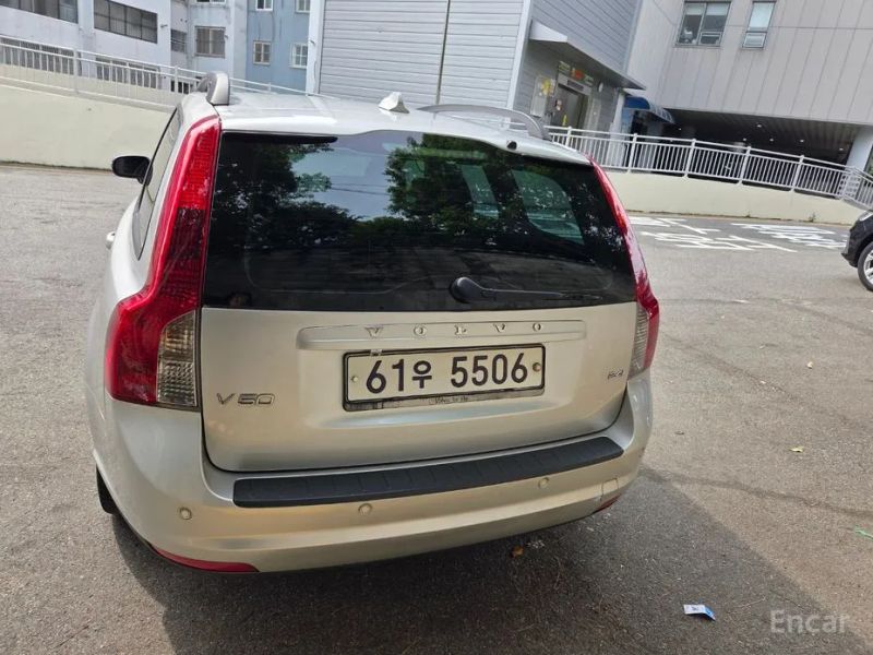 Volvo V50