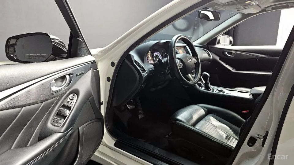 Infiniti Q50