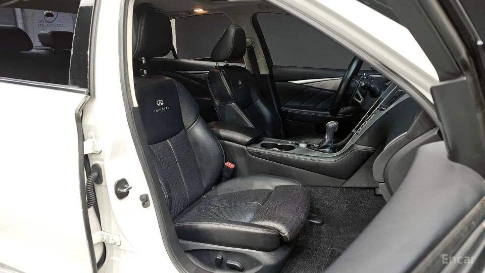 Infiniti Q50