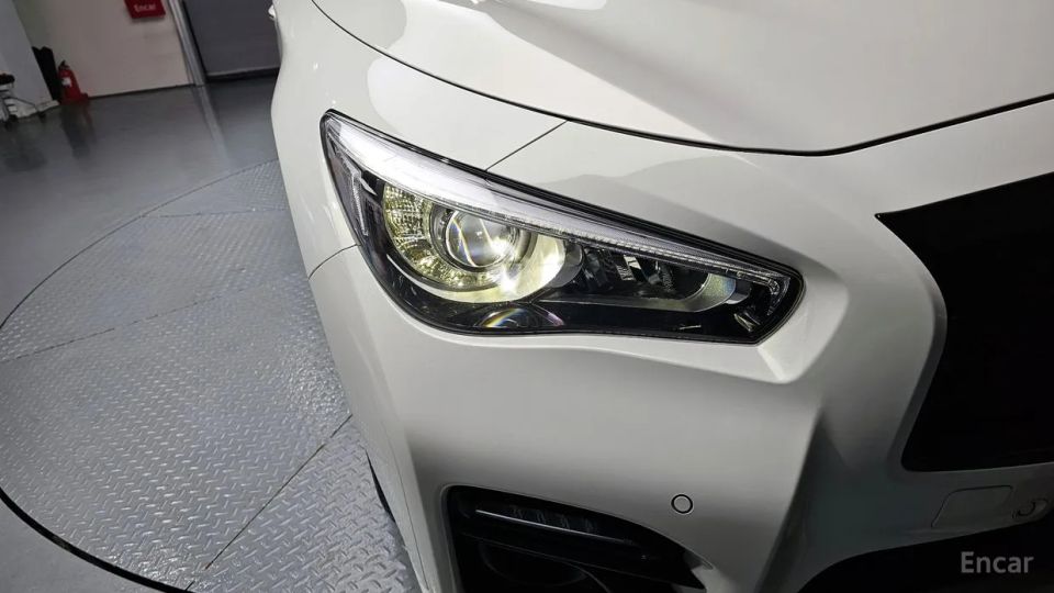 Infiniti Q50