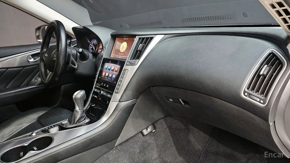 Infiniti Q50