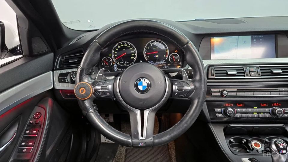 BMW M5