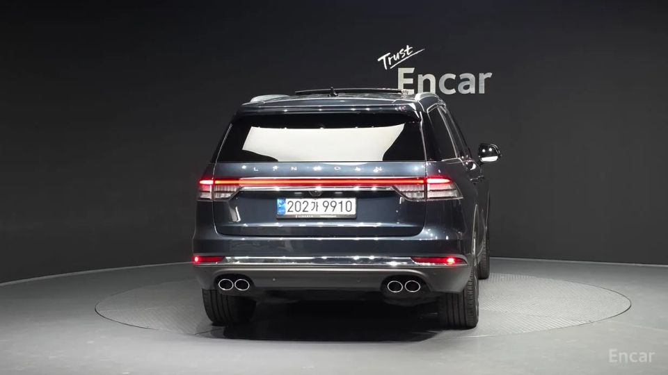 Lincoln Aviator