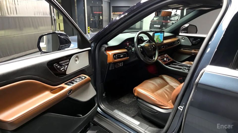 Lincoln Aviator