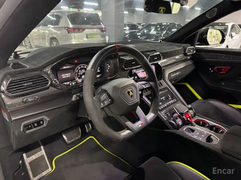 Lamborghini urus